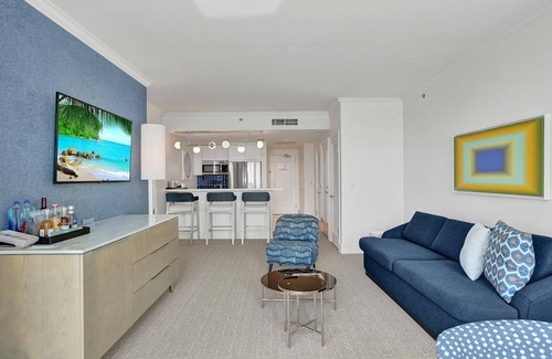 Mid Beach Apartment | Double Room Suite Bay View 2BD/3BTH Fontainebleau