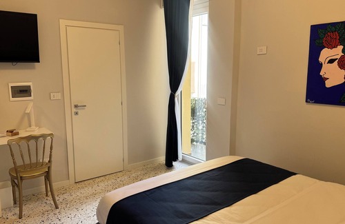 Reggio Calabria Bed & Breakfast | Double room with private bathroom in B&B AC Gold Boutique