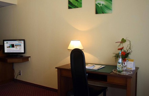 Kesselsdorf House | Double room with extra bed, shower or bath, WC - Quick Hotel Dresden West