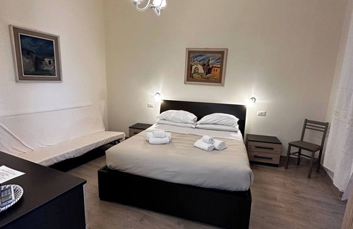 Terralba Apartment | Double Room with private bathroom in Terralba (Oristano) – Ginestra