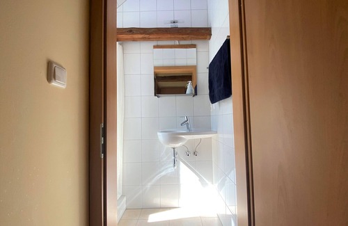 Amt Neuhaus Bed & Breakfast | Double Room with shower and toilet in the Privelack paradise garden