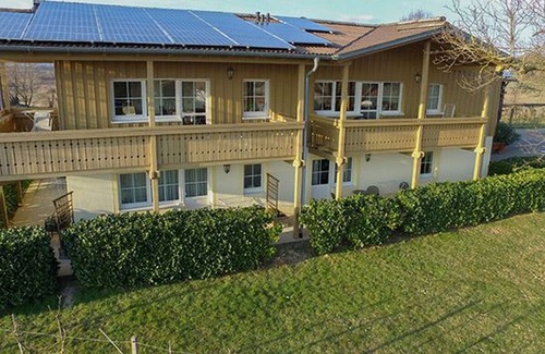 Opfingen Apartment | Double room with shower/WC and terrace