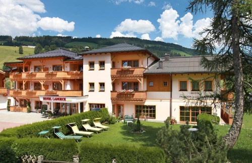 Maria Alm am Steinernen Meer House | Double room with shower or bath, WC - Ferienhotel Langeck