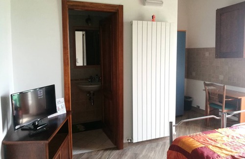 Fratta House | Double Twin Room With Balcony Pool View