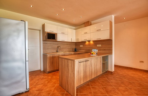Crni House | Double villa with great sea views close to the beach