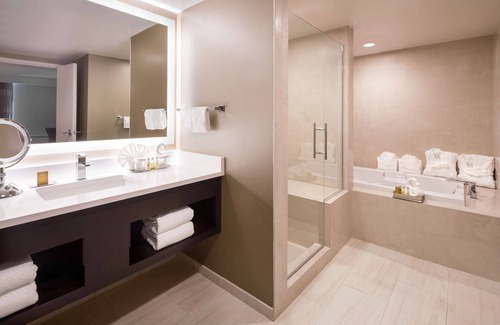 Greenwood Village Hotel | DoubleTree by Hilton Denver Tech Center