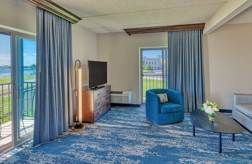 Port Huron Hotel | DoubleTree by Hilton Hotel Port Huron
