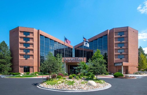 Aurora Hotel | DoubleTree by Hilton Hotel Denver - Aurora