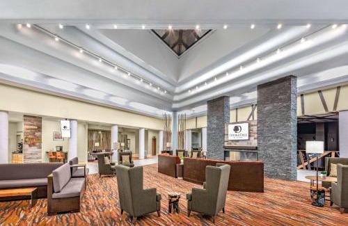 Aurora Hotel | DoubleTree by Hilton Hotel Denver - Aurora