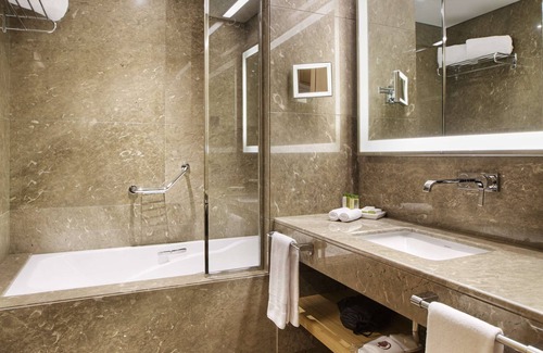 Avcilar Hotel | DoubleTree by Hilton Istanbul Avcilar