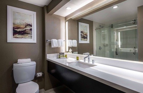 Norwalk Hotel | DoubleTree by Hilton Los Angeles - Norwalk