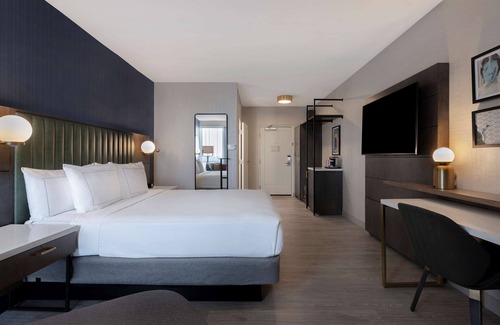 Palmdale Hotel | DoubleTree by Hilton Palmdale, CA