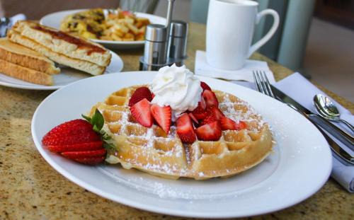 Ocean Park Hotel | DoubleTree Suites by Hilton Melbourne Beach Oceanfront