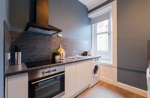 Tillicoultry Apartment | Douglas Street · Simply Stunning Stylish Stirling Apartment