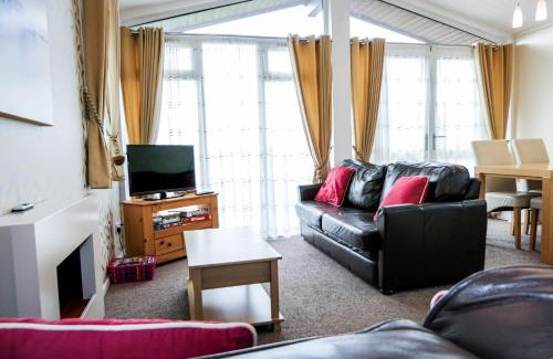 Fenny Bentley House | Dove Lodge Ashbourne Heights