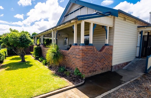Cessnock House | 'Dovedale' - in the heart of Wine Country