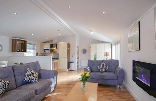 Troutbeck Bridge Cabin | Dovedale Lodge - a holiday lodge that sleeps 5 guests in 2 bedrooms