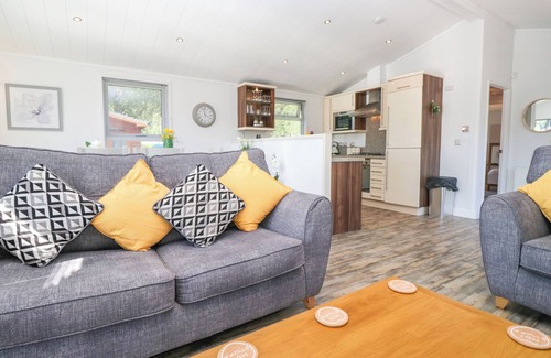 Windermere Cottage | DOVEDALE LODGE, pet friendly, with pool in Troutbeck Bridge