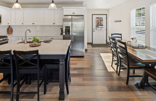 Dover Bay House | Dover Bay Beauty w/Kayak & SUP Water Access