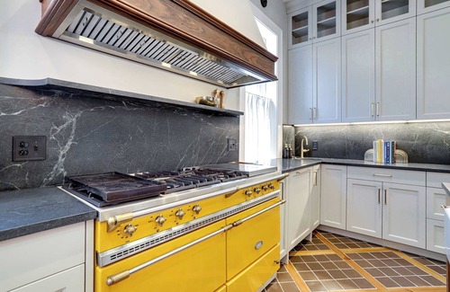Old Town West House | Downham House - A Poshabodes Luxury Home!