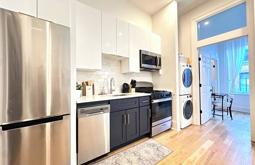 Downtown Apartment | Downtown 1BR Apt w/kitchen, Near Convention Center & PPAC