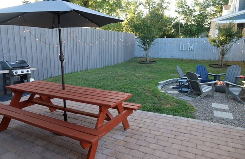 Wilmington House | Downtown 3BR Gem - Hot Tub - Covered Parking - Fenced Yard