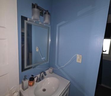 Center Apartment | downtown and secluded