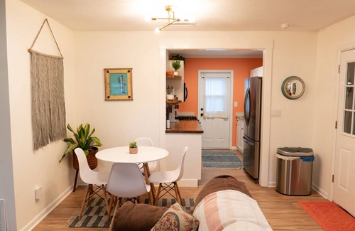 Fort Walton Beach House | Downtown and Beach Adjacent Home in Neighborly Part of Town