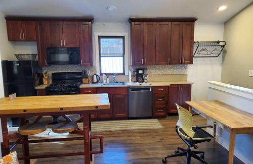 Old Town Apartment | Downtown and super nice large 1 bedroom. Private. 3 blocks to Main Street