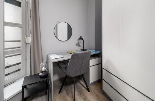 Inner City Budapest Apartment | Downtown Apartment House Red