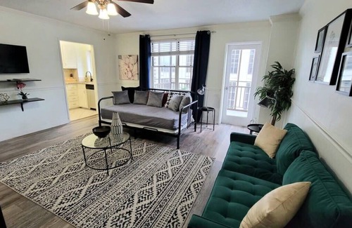 Downtown Atlanta Condo | Downtown Atlanta Condo with Balcony Views