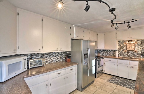 Buena Vista Cabin | Downtown Buena Vista Cabin w/Patio & Grill!
