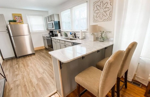 Orchard Knob House | Downtown Charm - 2BR, Great Location!