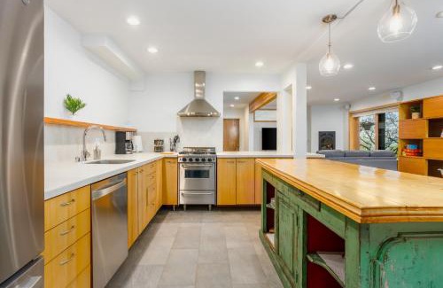 Downtown Anchorage House | Downtown Contemporary Coastal Condo