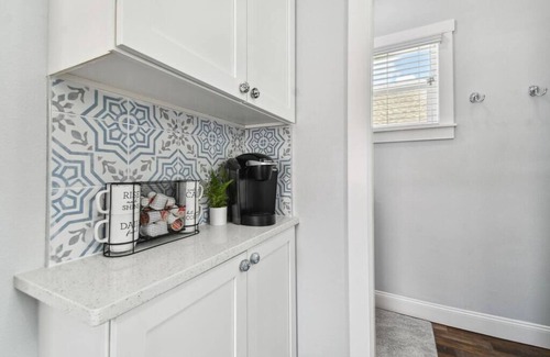 Dunedin House | Downtown Dunedin Hideaway