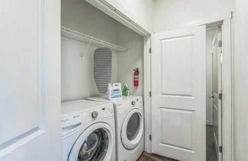 Heart of Missoula Apartment | Downtown Flat with Gym - WalkScore 95