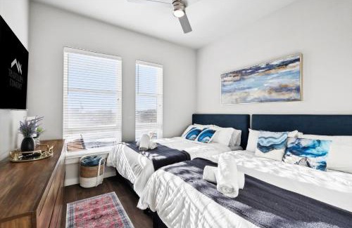 Fort Worth Apartment | Downtown Fort Worth Luxe Retreat, Pool, Gym and Free Parking