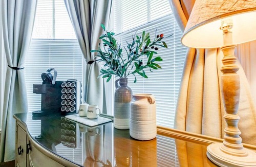 Chico Apartment | Downtown Historic Apartment with Modern Flair