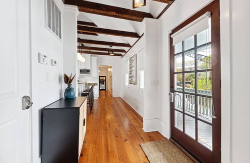 Cannonborough Elliotborough House | Downtown Home Centrally Located