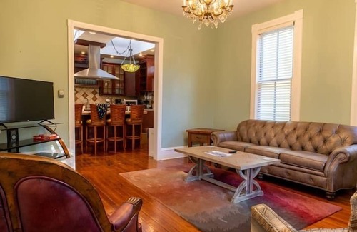 Eureka Springs Historic District House | Downtown House w/Parking! On Spring St, Sleeps 8!