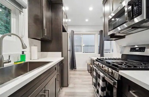 Adams Hill Apartment | Downtown LA 2B 2B - Right Near Dodger Stadium !