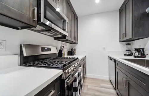 Adams Hill Apartment | Downtown LA 2B 2B - Right Near Dodger Stadium !
