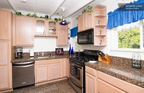 Laguna Beach Apartment | Downtown Laguna Beach Penthouse with Ocean View