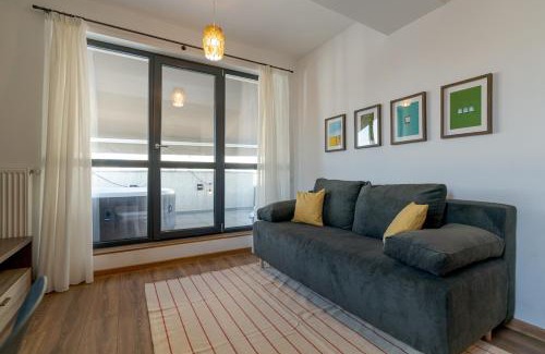 Sector 2 Apartment | Downtown Loft Apartment with Jacuzzi&Terrace