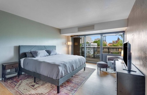 Central Colorado Springs Apartment | Downtown Loft with Mountain View