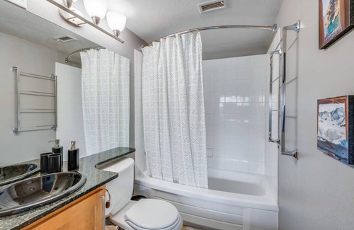 Central Colorado Springs Apartment | Downtown Loft with Mountain View