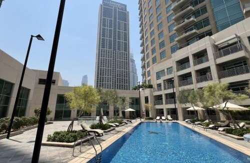 Downtown Dubai Apartment | Downtown - Luxury 1 Bed Apt - Near Dubai Mall