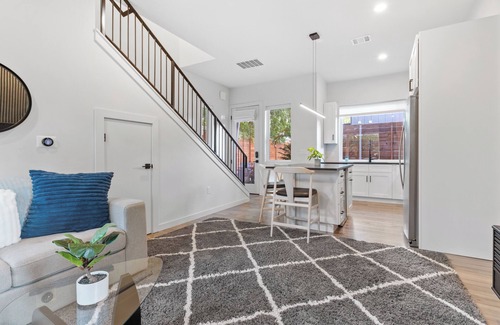 East Cesar Chavez House | Downtown Luxury Oasis - Heated Pool - 7 Bedroom