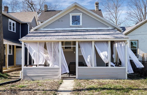 South Park House | Downtown near UD|Amazing Patio|Private Parking
