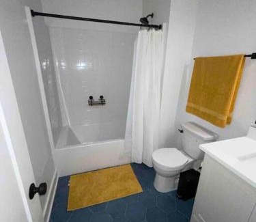 Mid City North Villa | Downtown New 3 Story Sleeps 14